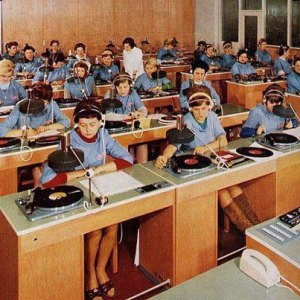 425747_409920055690542_1870170908_n